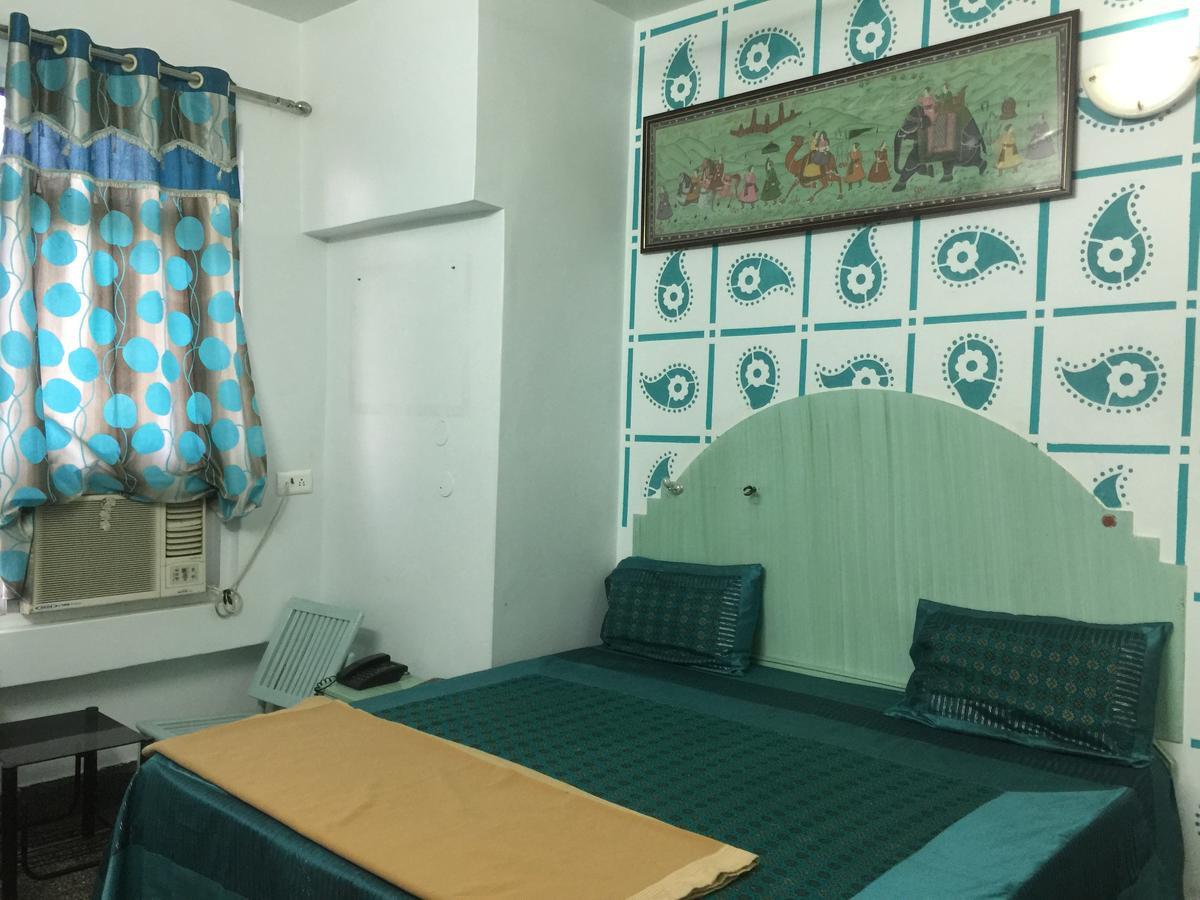 Harsh Hotel Suratgarh Eksteriør billede